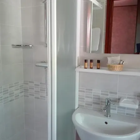 Отель Tanit 3*